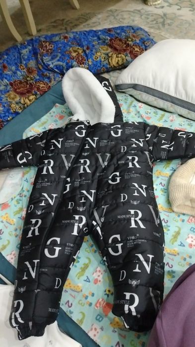 Продаётся детский комбинезон новый