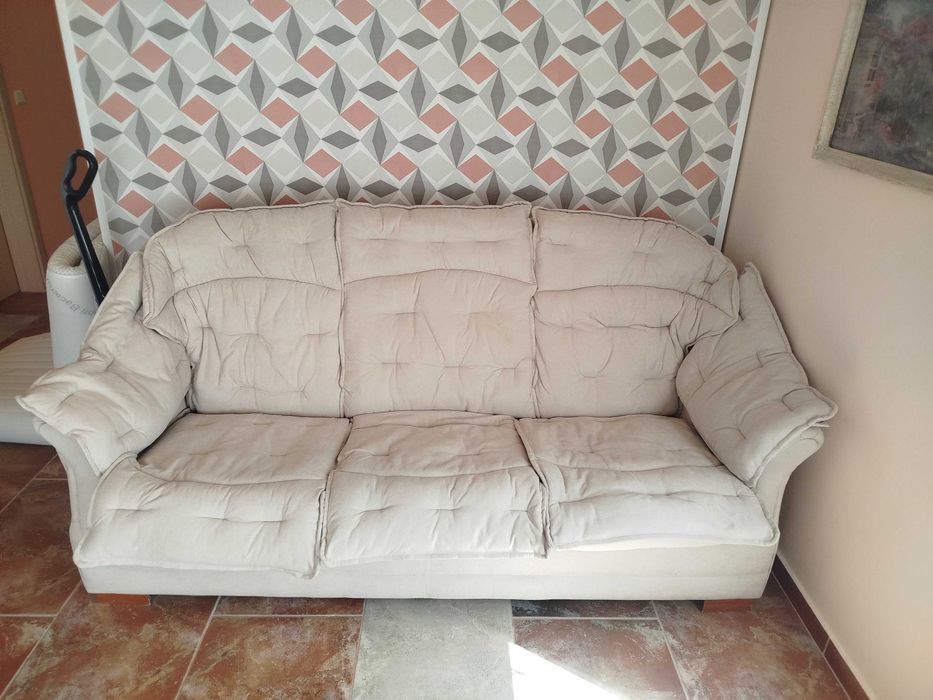 Разтегателен диван