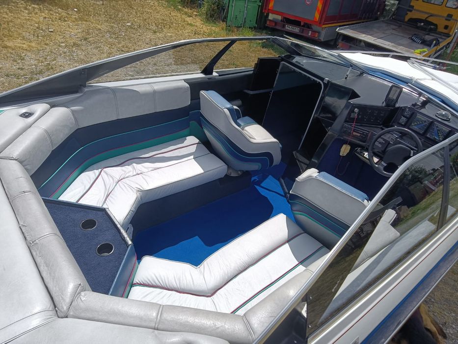 Barca Bayliner cobra 5.7