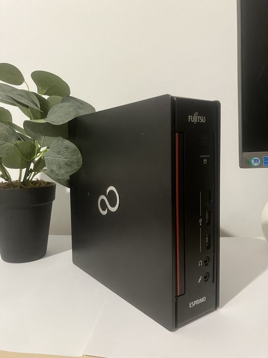 Fujitsu Esprimo Q957 Mini PC