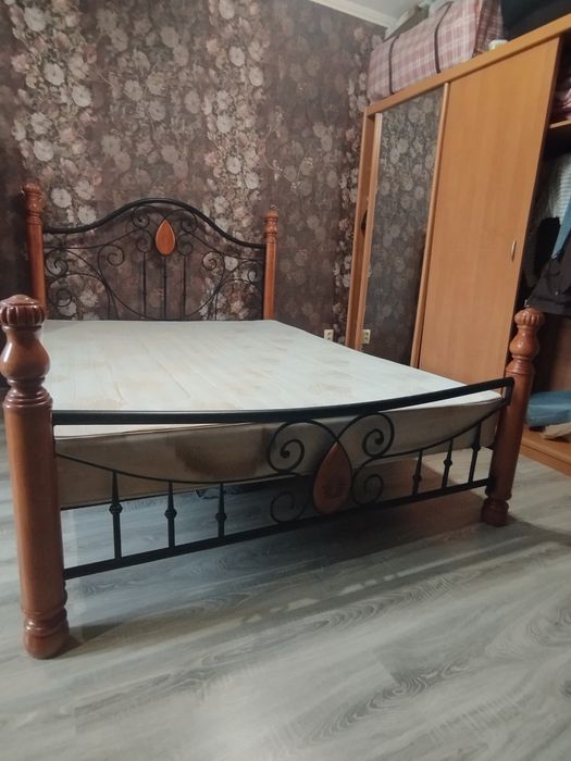 Продается Кровать