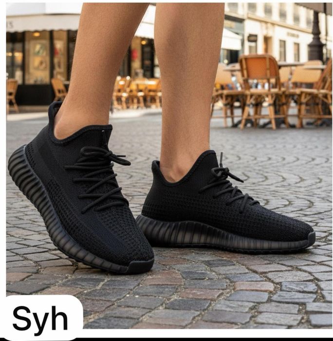 Adidasi Barbati Yezzy Full Negru!