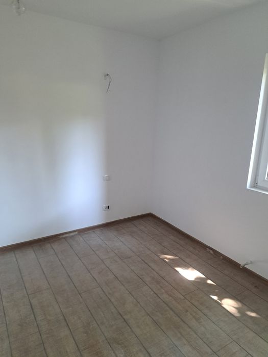 Vând apartament 2 camere (61 mp)