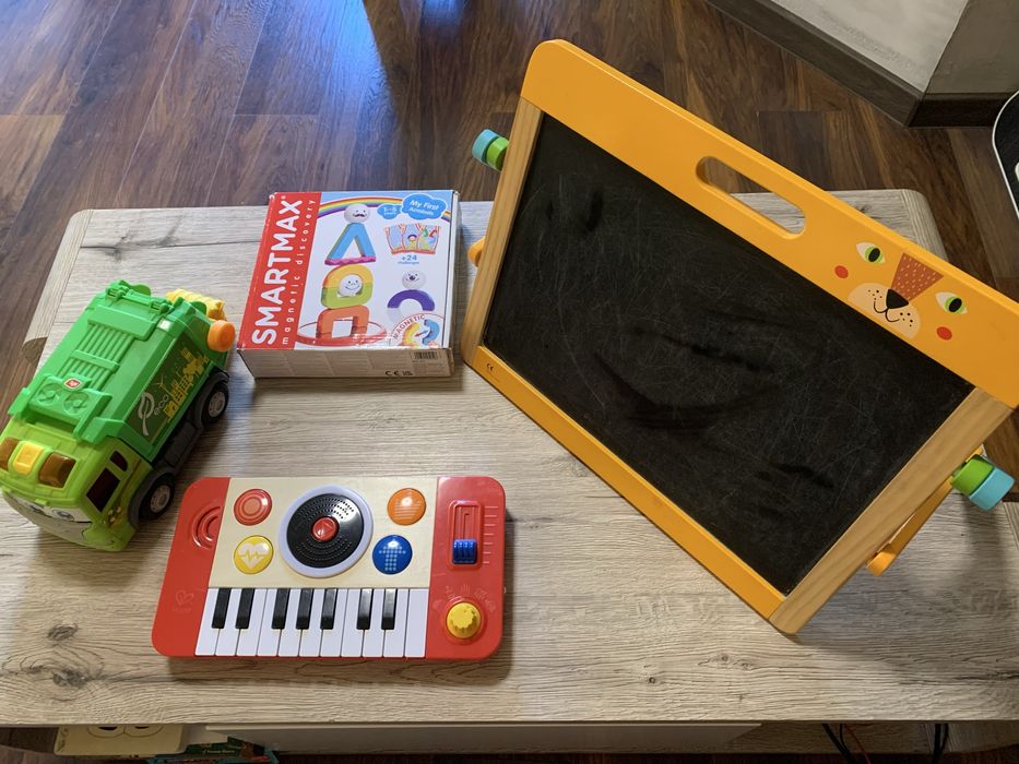 Лот детски играчки