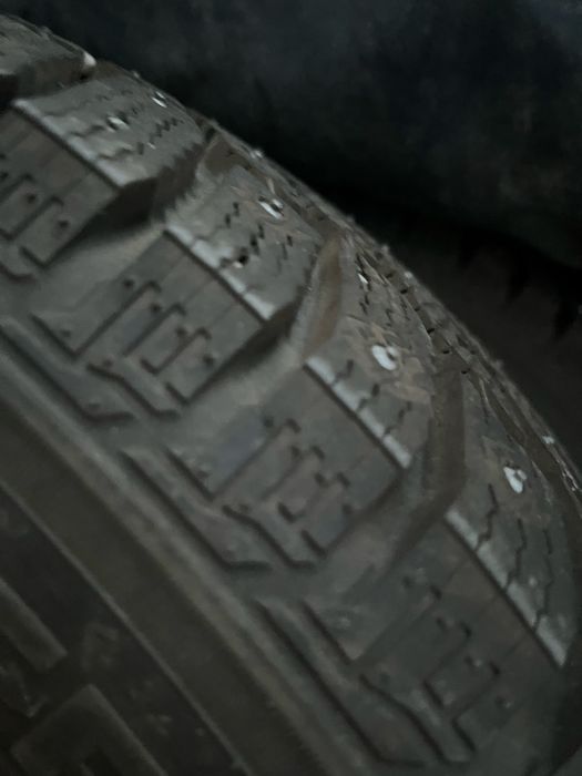 Продам резизу комплект 215/65/16