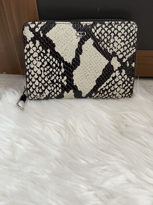 Портфейл parfois