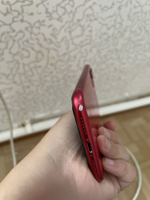 iPhone 11 red 77%