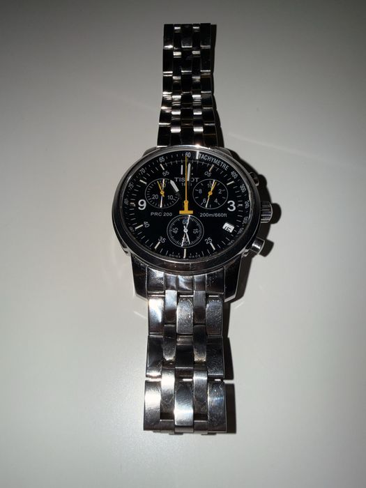 Tissot PRC200 T461, cadran negru, limbi galbene