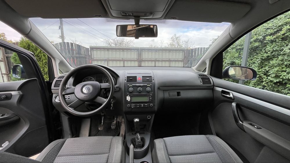 VOLKSWAGEN Touran 2004 — imagine 5