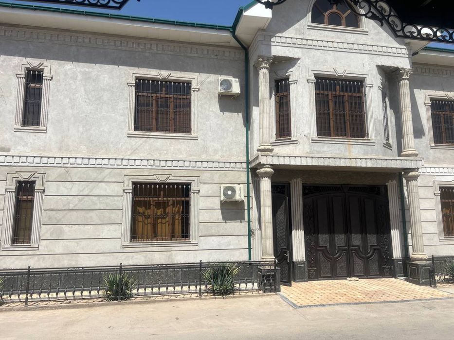 Hovli sotiladi Qarshi shahrida