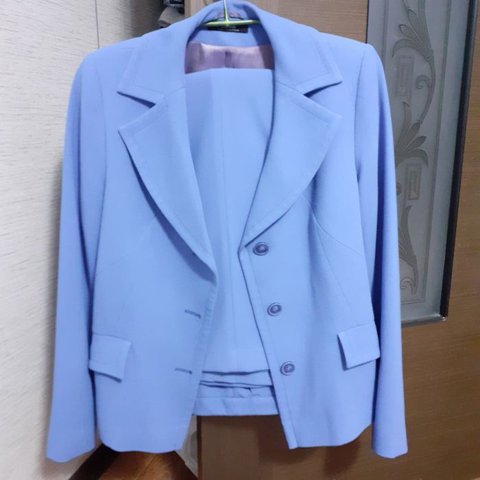 Костюм классический женский