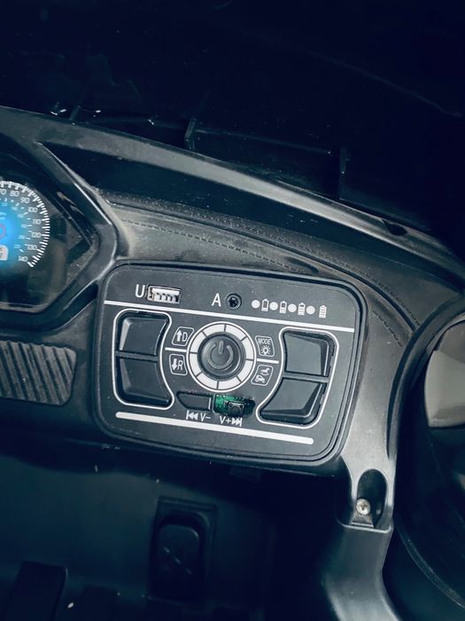 Детский электромобиль Jeep Wrangler