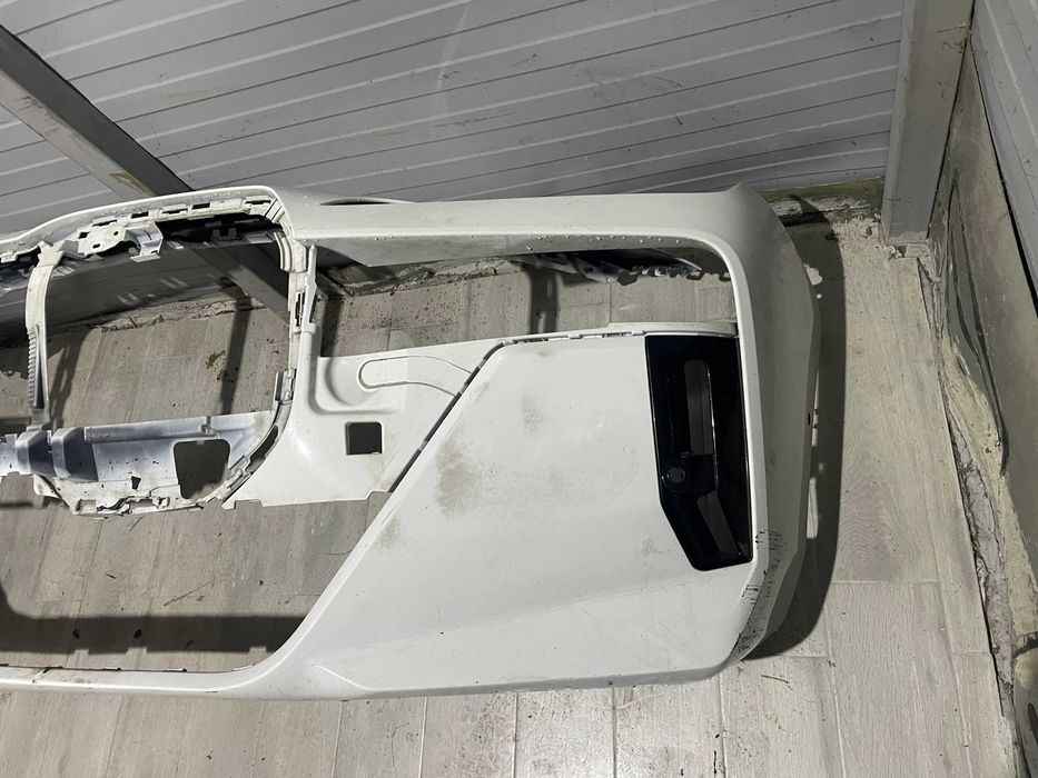 Bara fata BMW seria 7  i7  G70 M-Pachet An 2020 - 2025 cod 51118081544