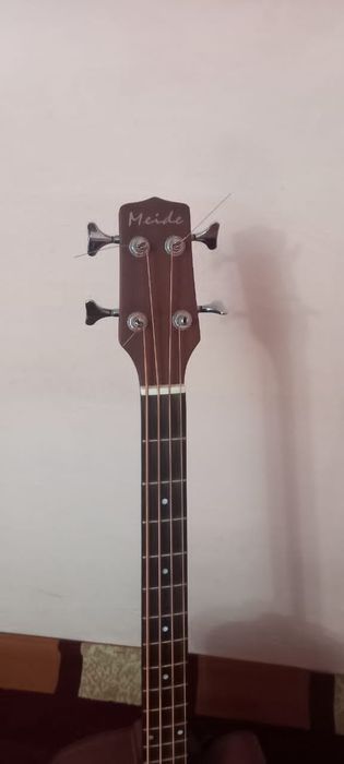 Электроакустическая бас гитара ,,meide,