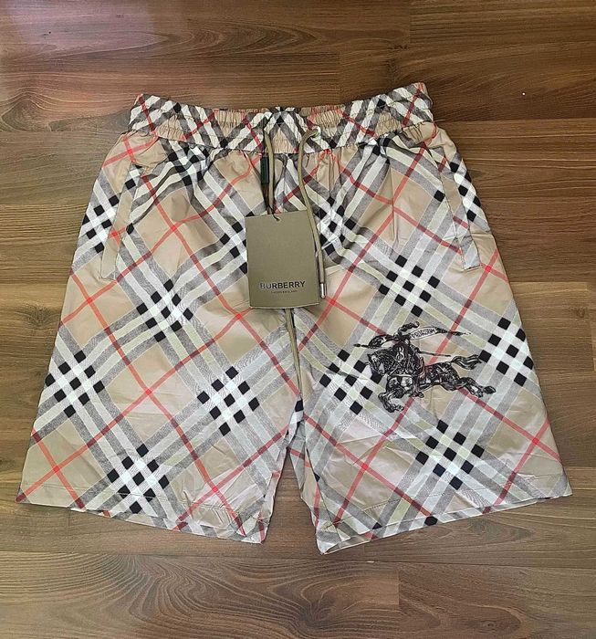 Burberry Shorts (къси панталони)