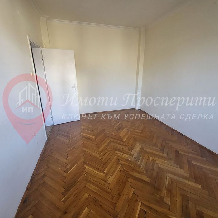 Дава се под наем Четиристаен апартамент в София, Лозенец - 140 кв.м за 665 € - Снимка #7