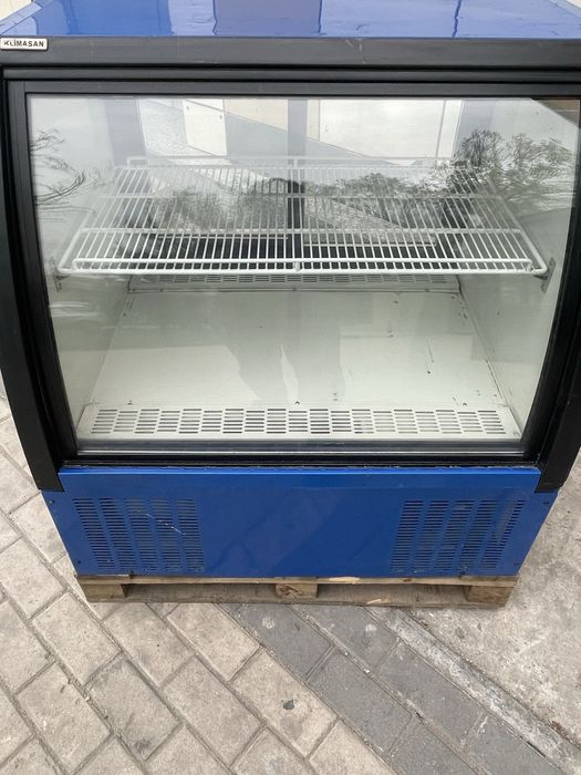 Витринный холодильник