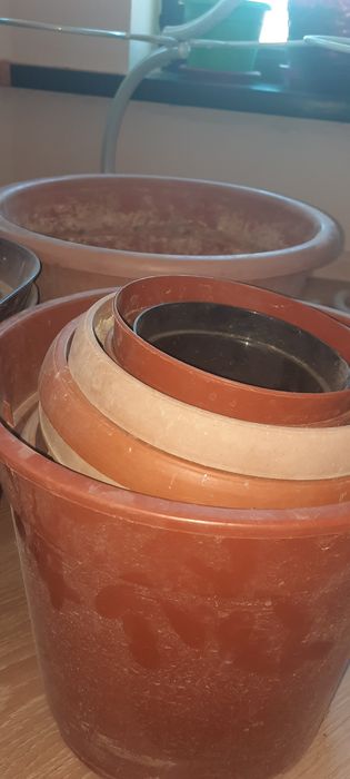 Продается горшки для цветок
