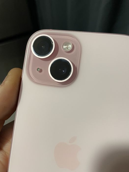 Vand iPhone 15 impecabil