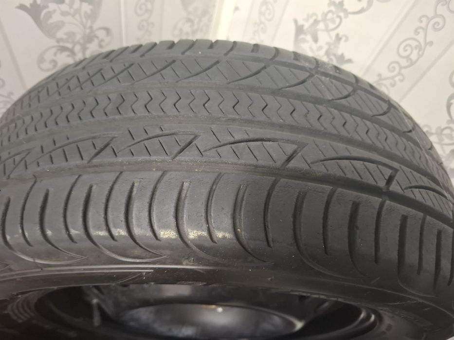 Продам автошины 4штуки комплект с дискомиот лада веста