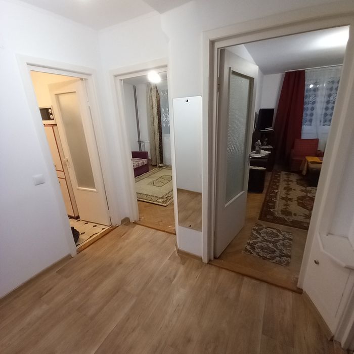 Inchiriez apartament cu 2 camere decomandat, situat in Oradea, pe Str. Iza, cartier Rogerius, la etajul 1, cu loc de parcare — fotografia 1