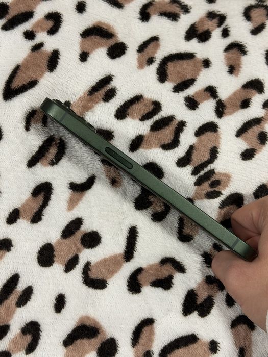 Iphone 13 100% battery health