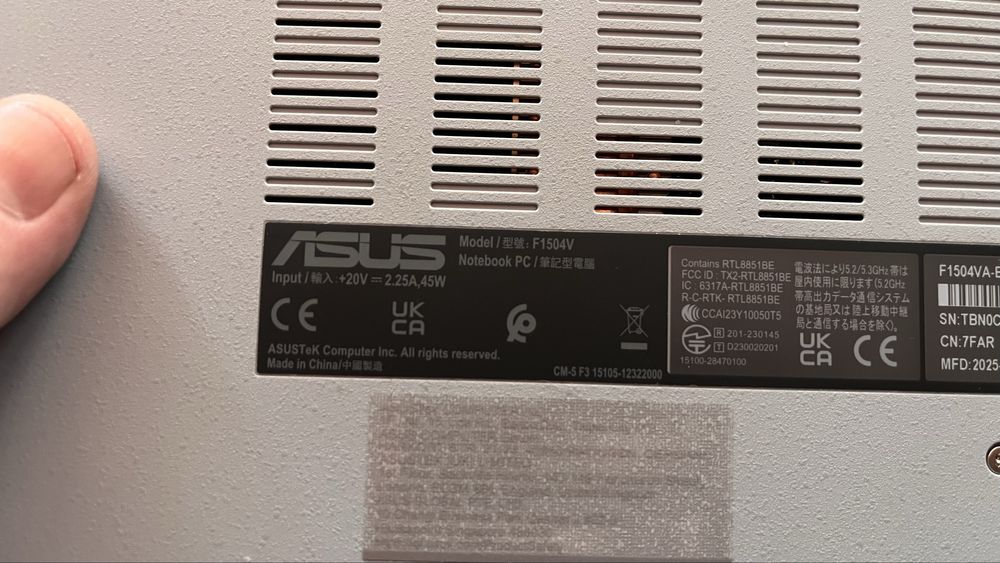 Asus Vivobook F1504V
