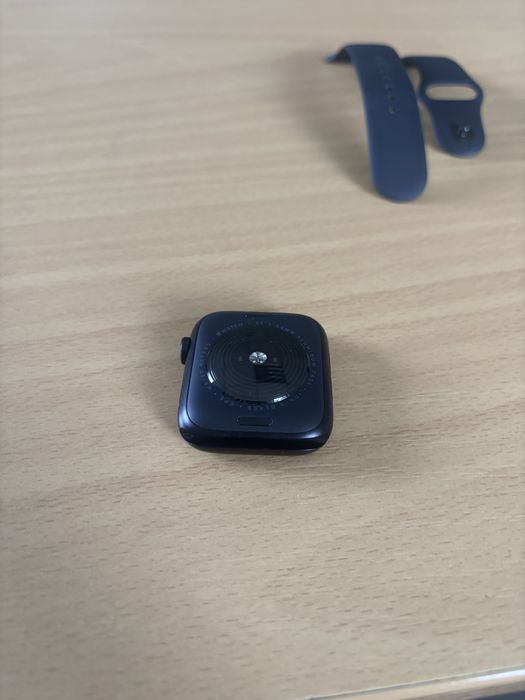 Apple watch se.