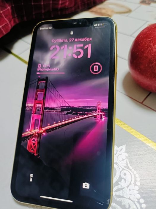 Продам IPhone 11