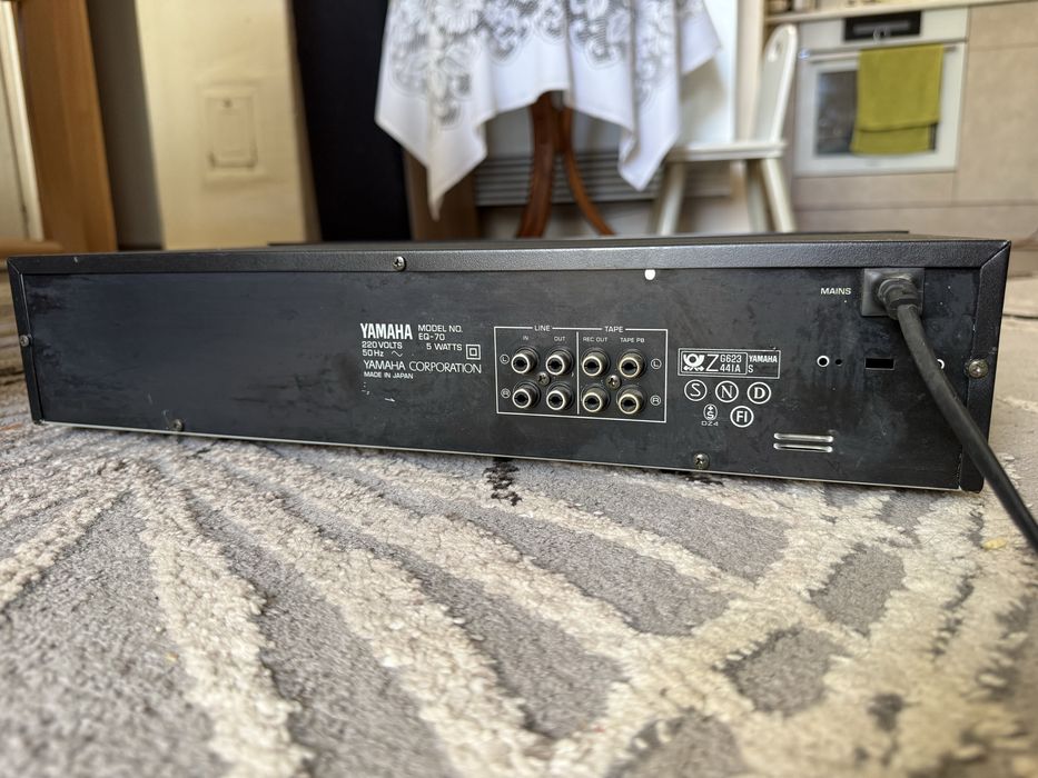Yamaha EQ-70 Еквалайзер