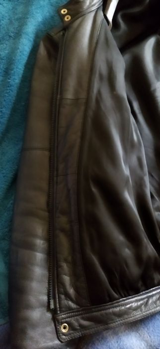 Продам кожаную куртку