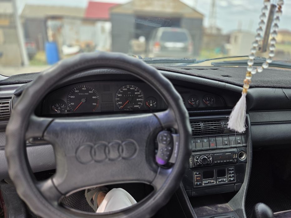 Продам Ауди 100.