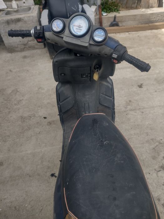 Scuter malaguti f12