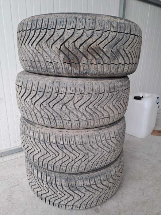 Продавам комплект всесезонни гуми 235/55 R17