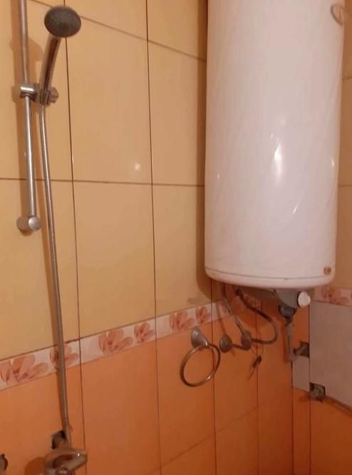 Дава се под наем Едностаен апартамент в Бургас, Меден рудник - зона В - 30 кв.м за 204 € - Снимка #3