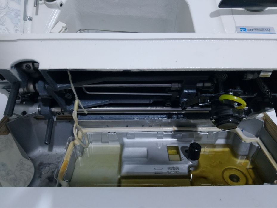 Srochna zor tikuv moshinkasi sotiladi.