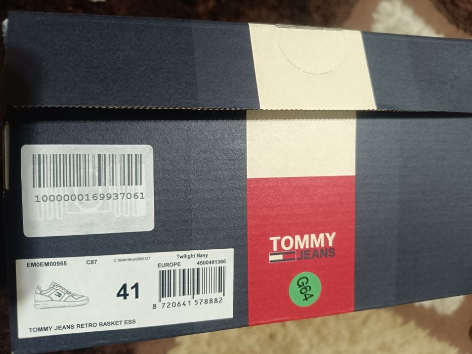 Adidași Tommy Hilfiger