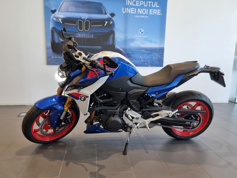 BMW F900R BMW F900R Low