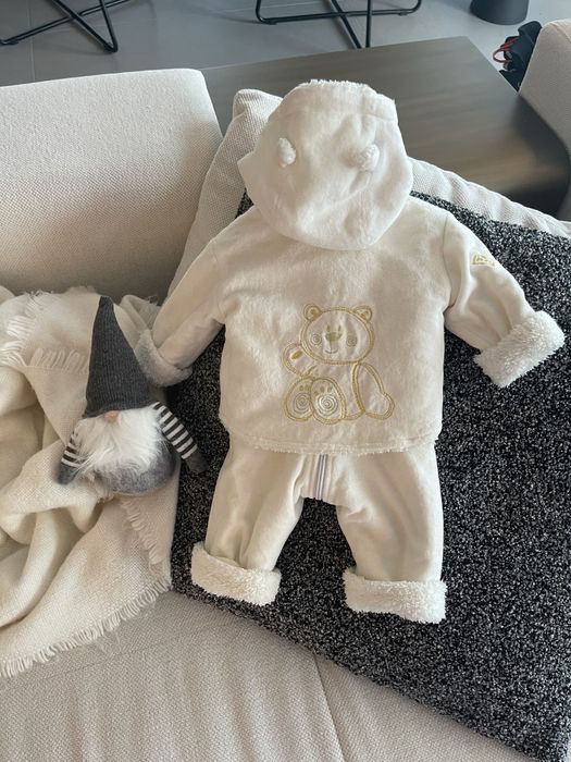 Якенце и гащеризон за новородено