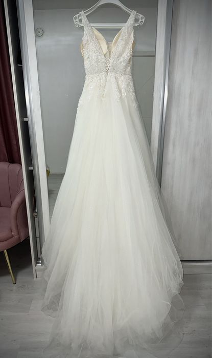 Булчинска рокля от коприна - стилна и много удобна