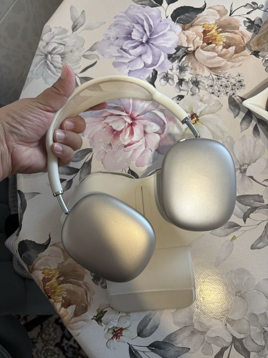 Продам наушник Airpods Max