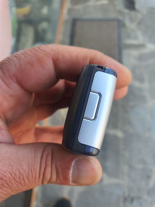 Nokia 6230 работи отлично и изглежда много добре