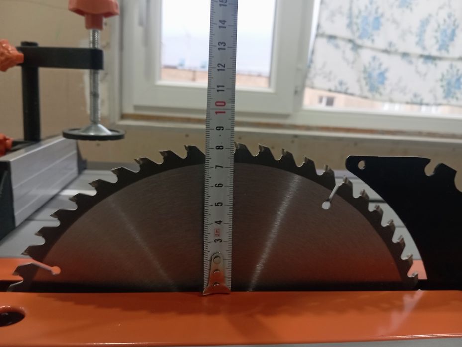 Продается распиловочный станок по дереву