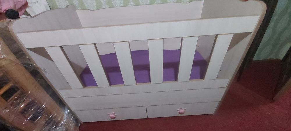 Детско легло с матрак 120/60 и малко легло люлка