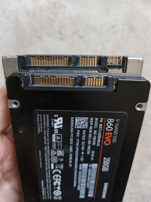 SSD диски SATA 2.5 Samsung 250GB и Toshiba 128GB