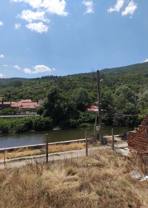 Продава къща в гр.Бобошево