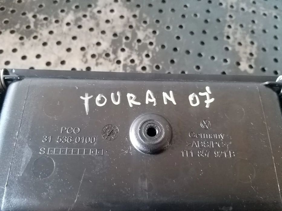 Sertar bord vw touran 1t 31536000a 1t1857921b