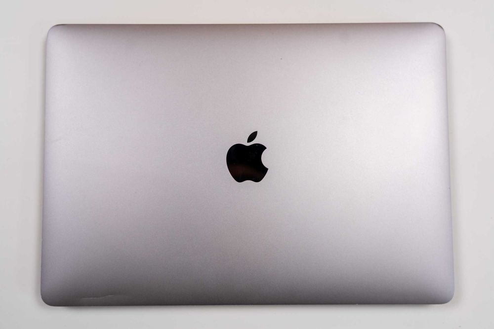 Apple MacBook Pro 13 13.3” – M1, 16GB RAM, 256GB SSD, Space Gray, INT