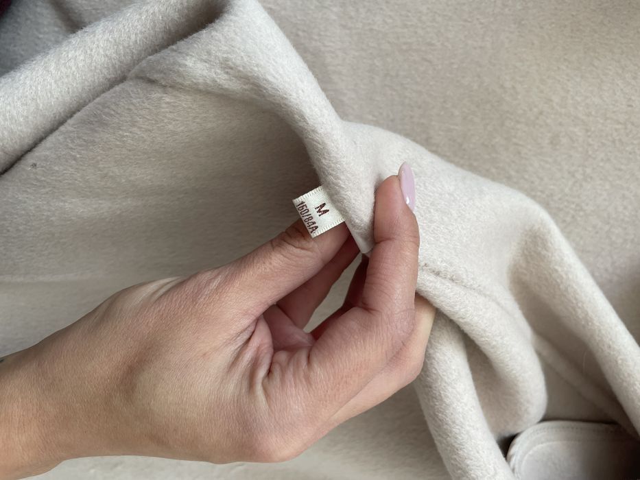 Дамско палто от 100% вълна с богата яка от лисица