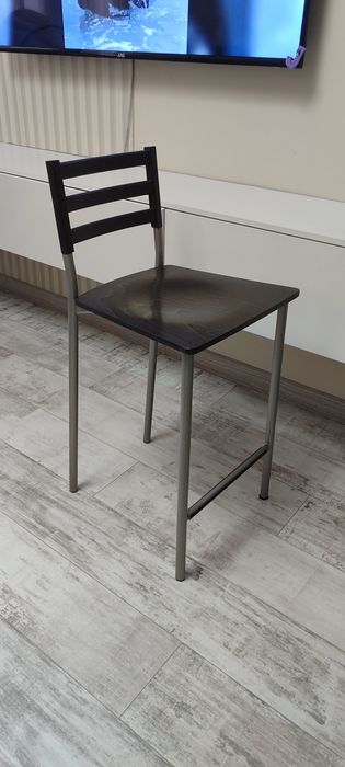 Качественный стильный барный стул